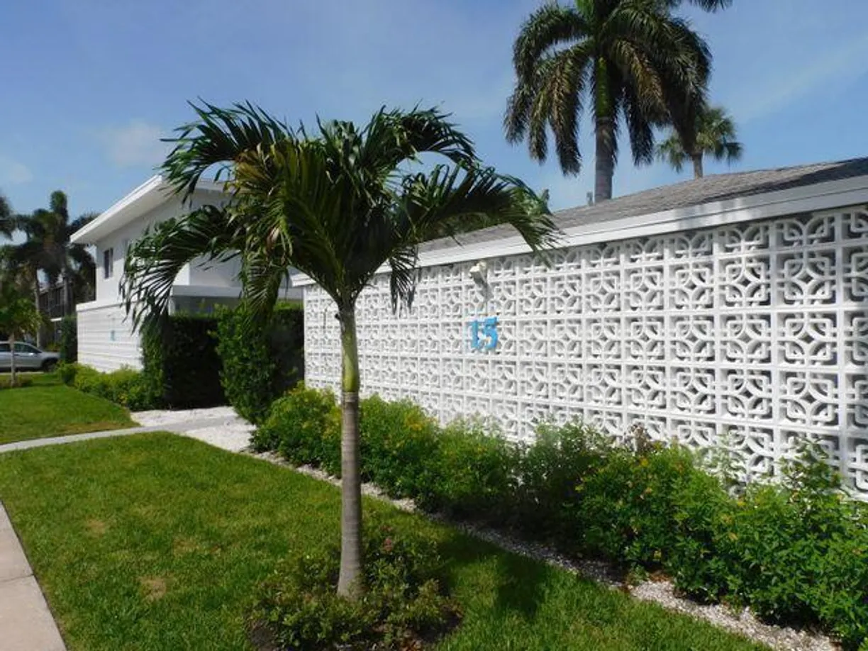 South Florida Real Estate | View 15 S Palmway, 14 | Listing