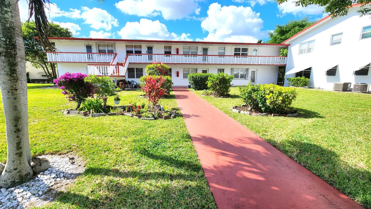 South Florida Real Estate | View 270 Northampton | Listing