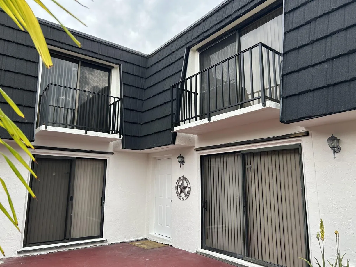 South Florida Real Estate | View 268 Woodland Road | Listing
