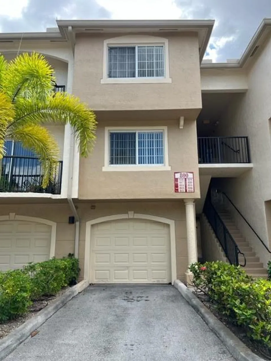 South Florida Real Estate | View 800 Crestwood Court, 811 | 2 Beds, 2 Baths