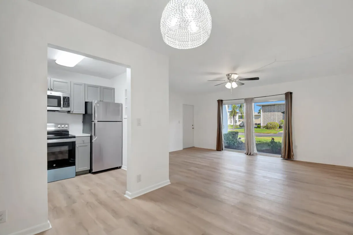 South Florida Real Estate | View 110 South Boulevard, 1c | 1 Bed, 1 Bath