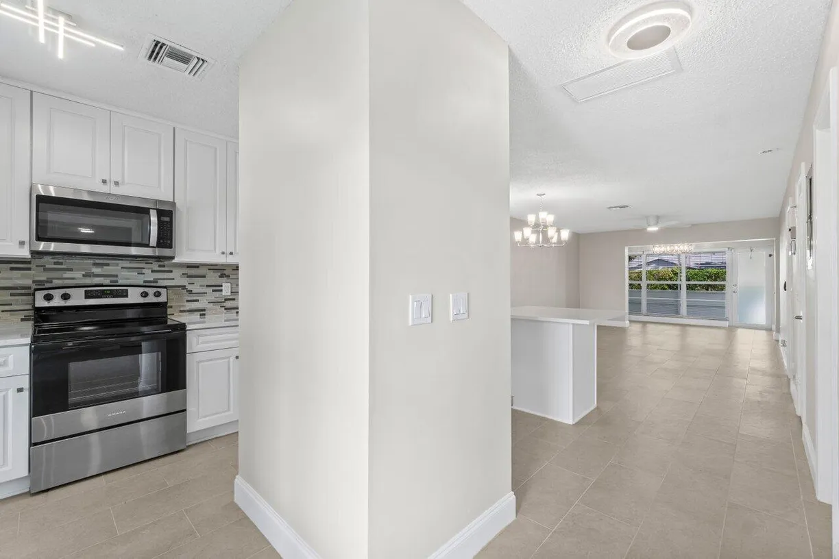 South Florida Real Estate | View 2501 Del Aire Boulevard, 20-B | Listing