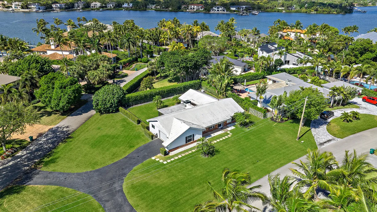 South Florida Real Estate | View 121 River Drive | Listing