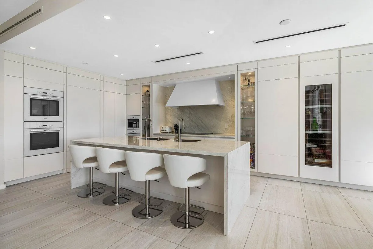 South Florida Real Estate | View 200 SE Mizner Boulevard, 605 | Listing