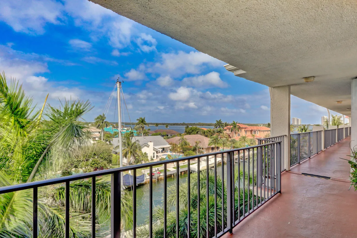 South Florida Real Estate | View 109 Paradise Harbour Boulevard, 508 | Listing