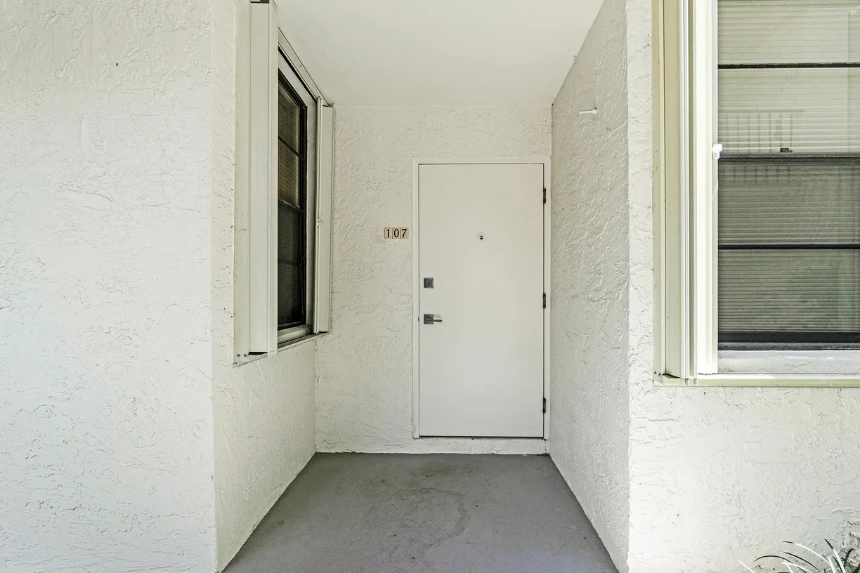 South Florida Real Estate | View 1555 S Federal Highway, 107 | Listing