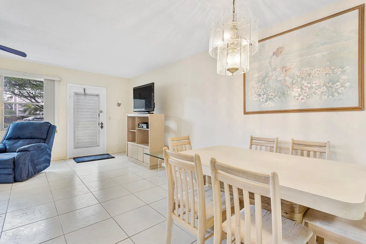 South Florida Real Estate | View 228 Ventnor Q | Listing