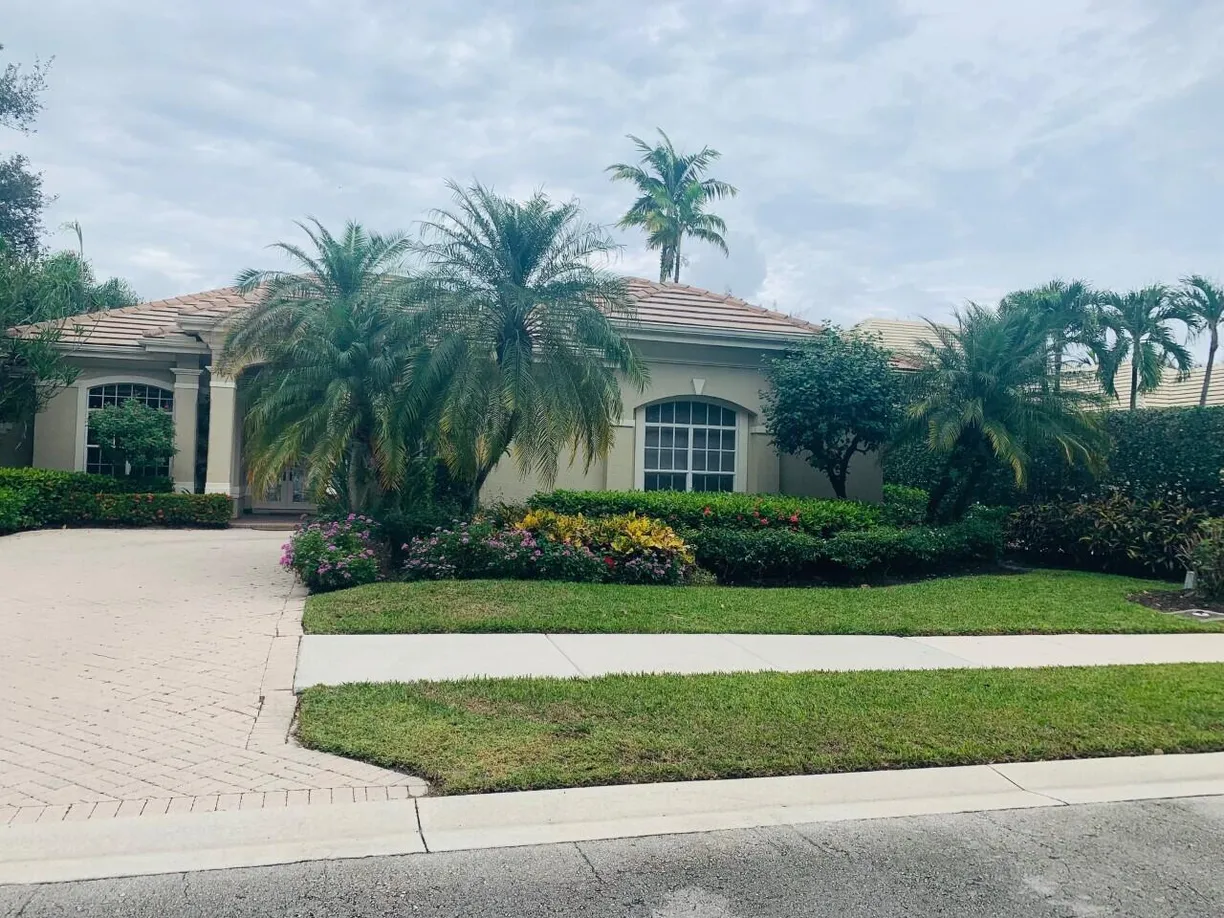 South Florida Real Estate | View 123 Chasewood Circle | 3 Beds, 3 Baths