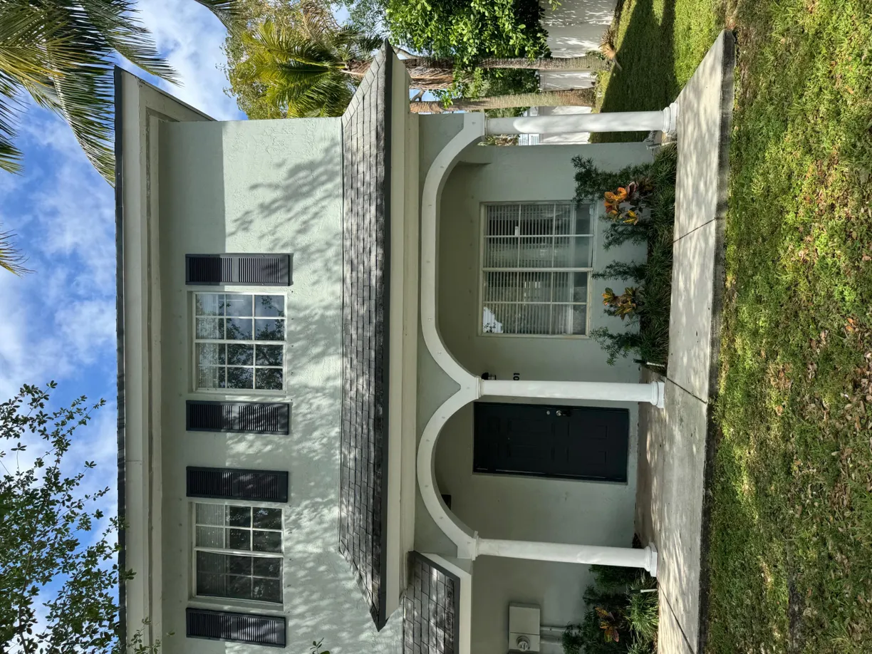 South Florida Real Estate | View 1101 Colonial Palms Way, 1101 | 3 Beds, 2 Baths