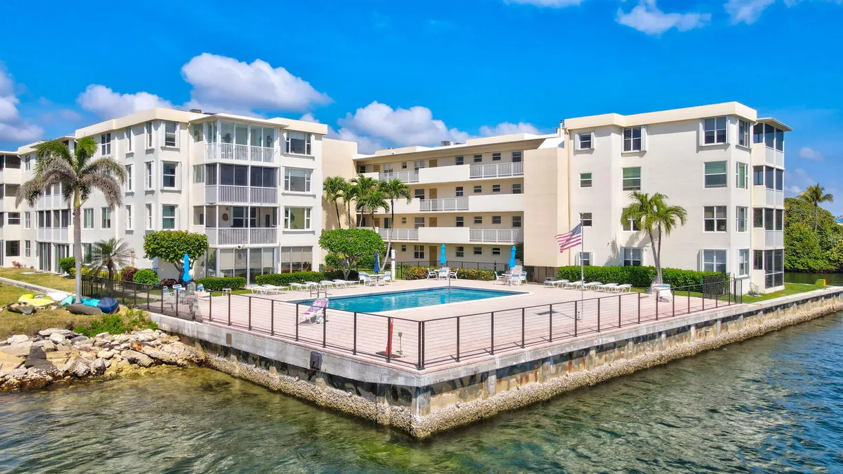 South Florida Real Estate | View 1820 New Palm Way, 202 | 2 Beds, 2 Baths