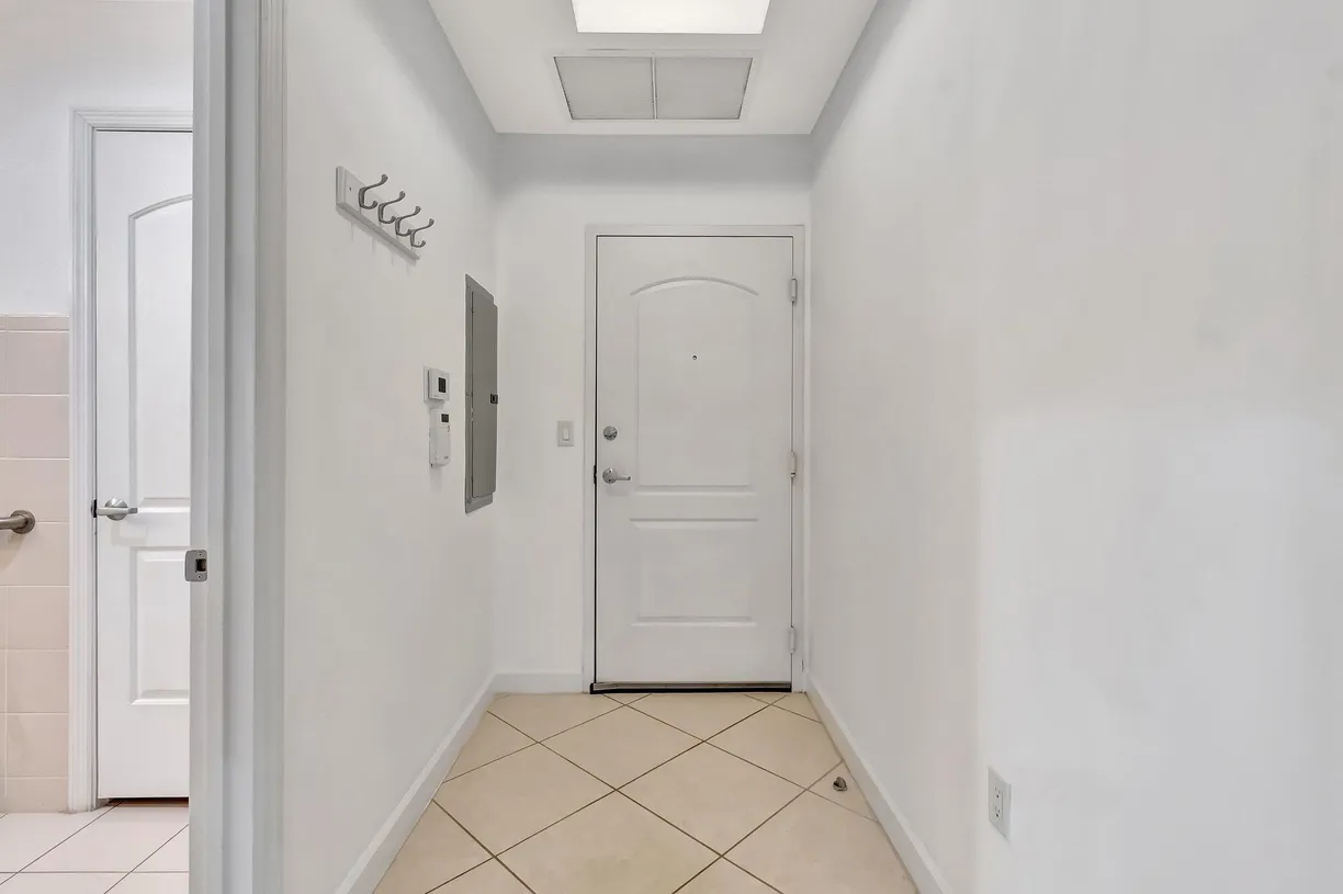 South Florida Real Estate | View 801 S Olive Avenue, 127 | Listing