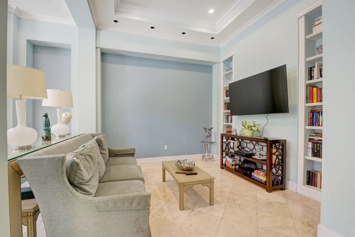 South Florida Real Estate | View 720 S Sapodilla Avenue, 206 | Listing