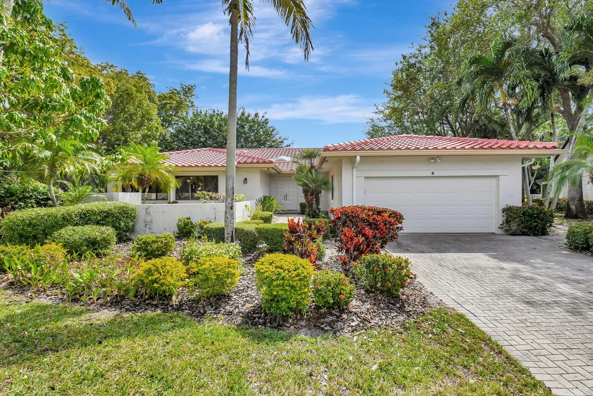 South Florida Real Estate | View 4 Bristol Circle | 3 Beds, 3 Baths