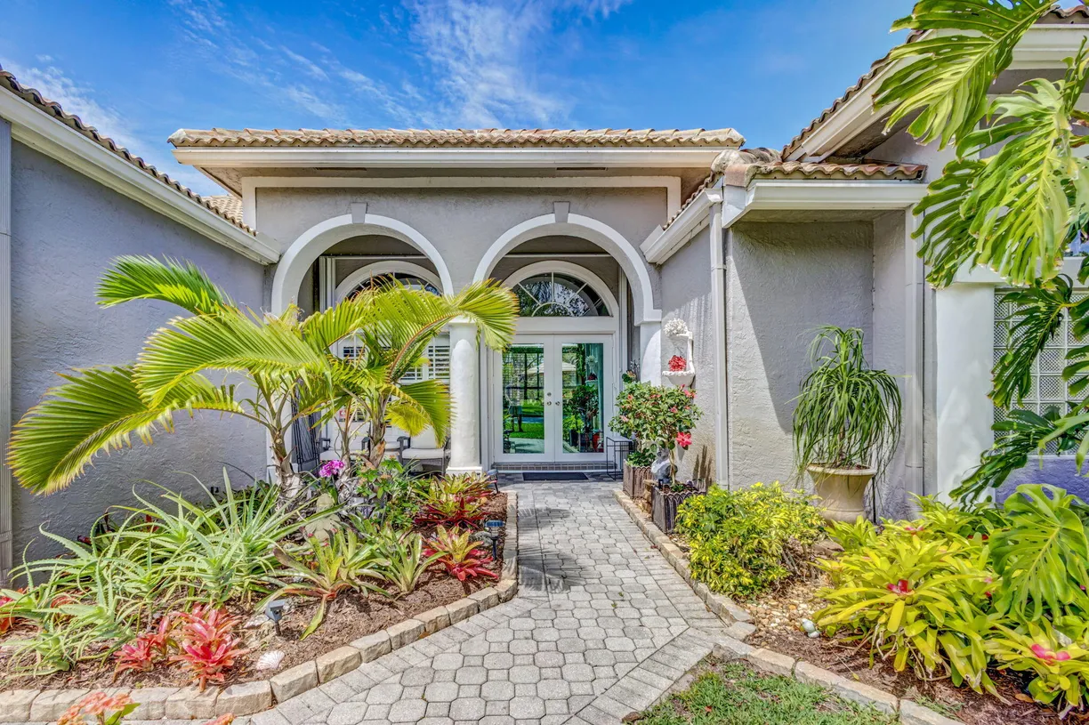 South Florida Real Estate | View 3439 SE Fairway Oaks Trail | Listing
