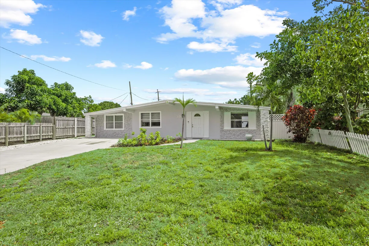 South Florida Real Estate | View 326 Glen Arbor Terrace | 4 Beds, 2 Baths
