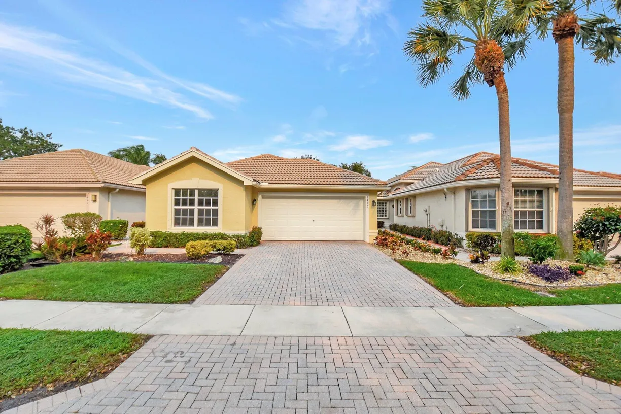 South Florida Real Estate | View 7415 W Mercada Way | Listing