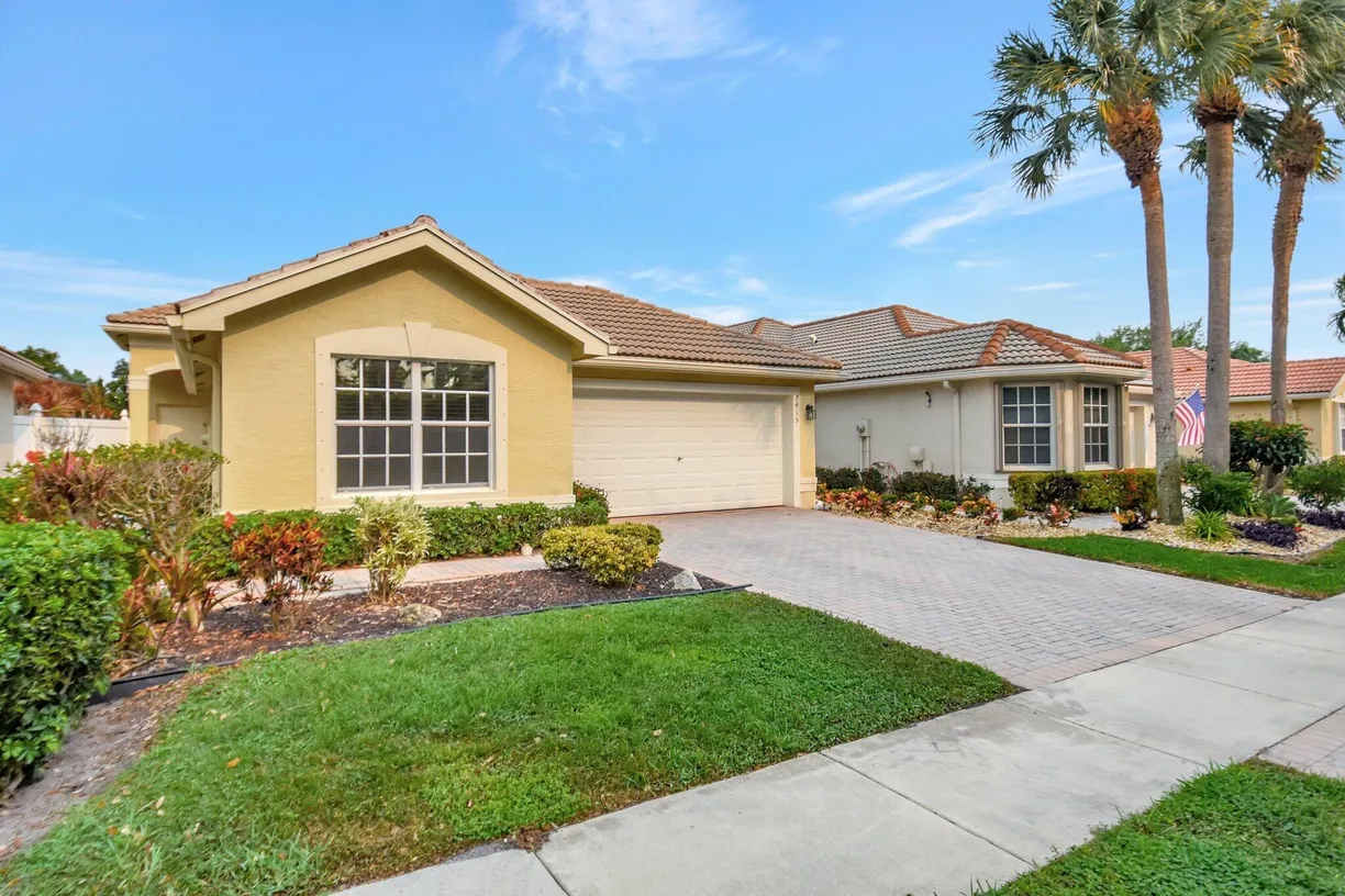 South Florida Real Estate | View 7415 W Mercada Way | Listing