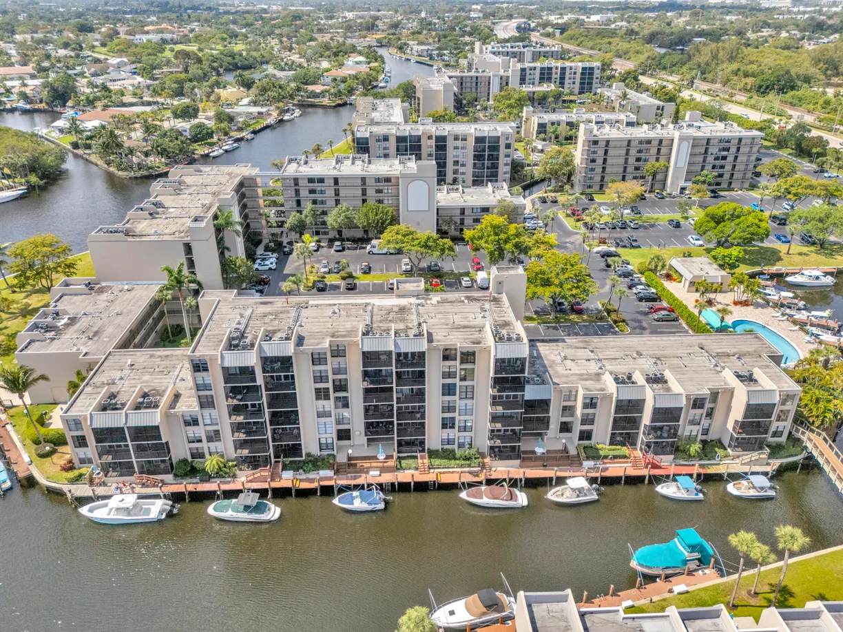 South Florida Real Estate | View 6 Royal Palm Way, 307 | 1 Bed, 1 Bath