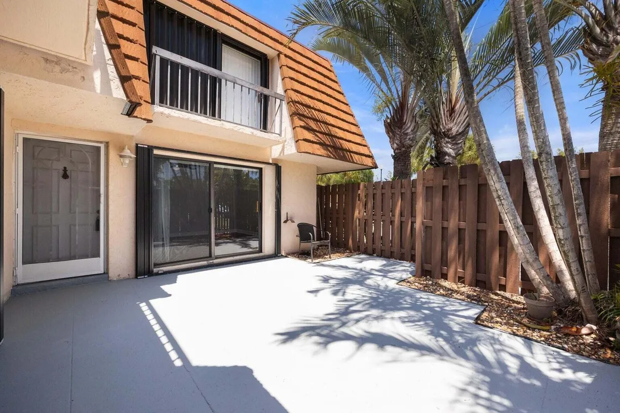 South Florida Real Estate | View 825 Center Street, 8c | Listing
