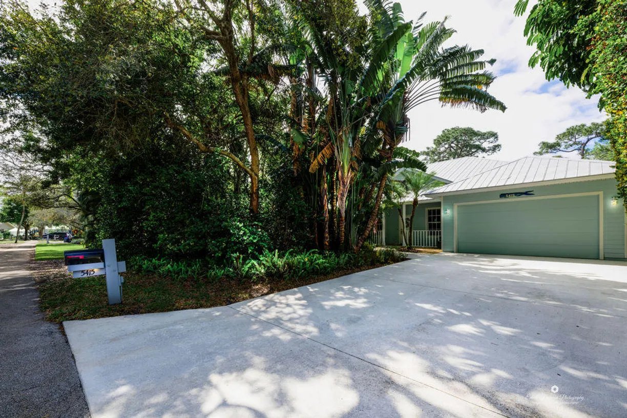South Florida Real Estate | View 5415 SW Landing Creek Drive | Listing