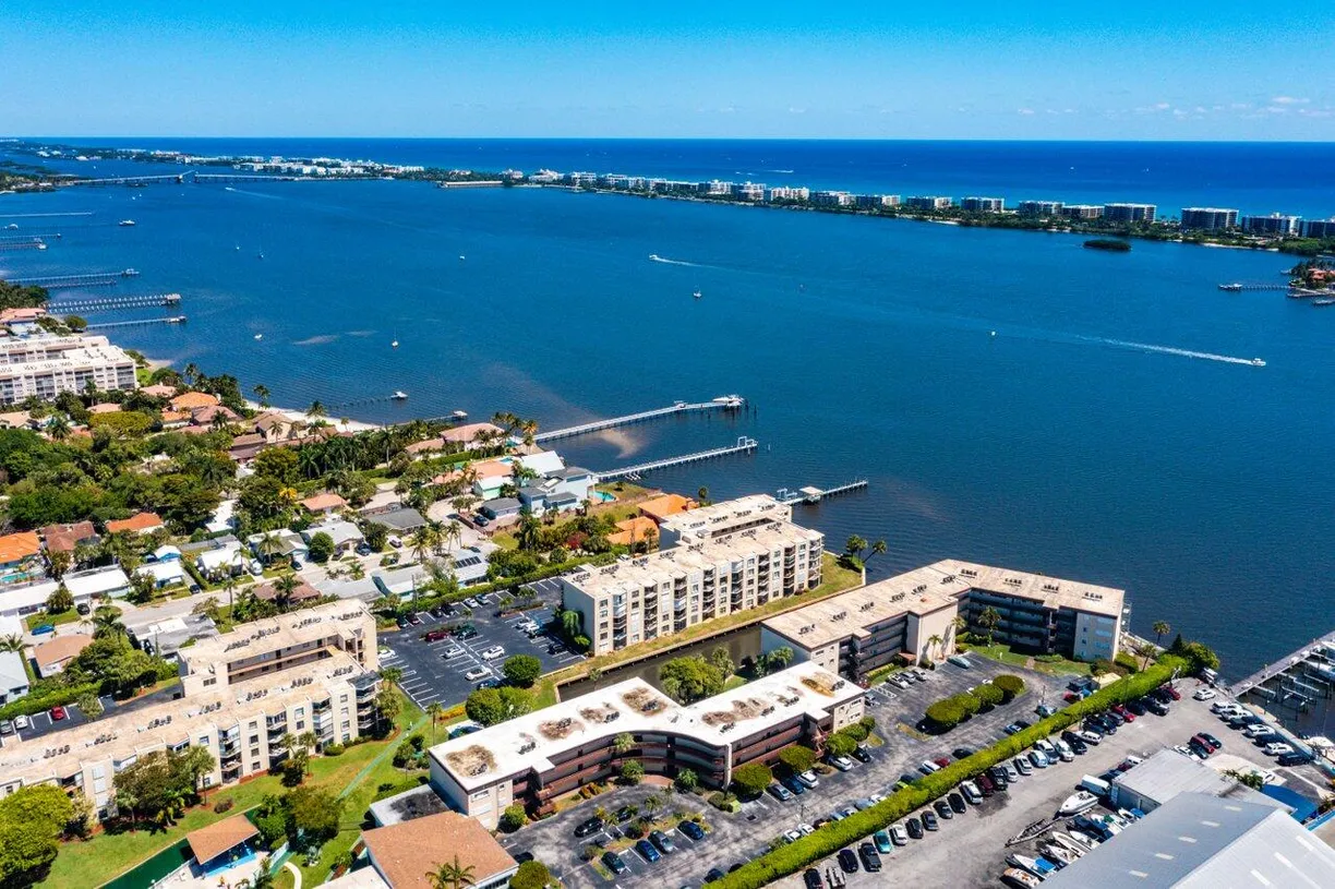 South Florida Real Estate | View 890 N Federal Highway, 208 | 2 Beds, 2 Baths