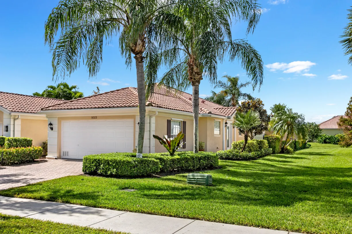 South Florida Real Estate | View 5023 Magnolia Bay Circle | 2 Beds, 2 Baths
