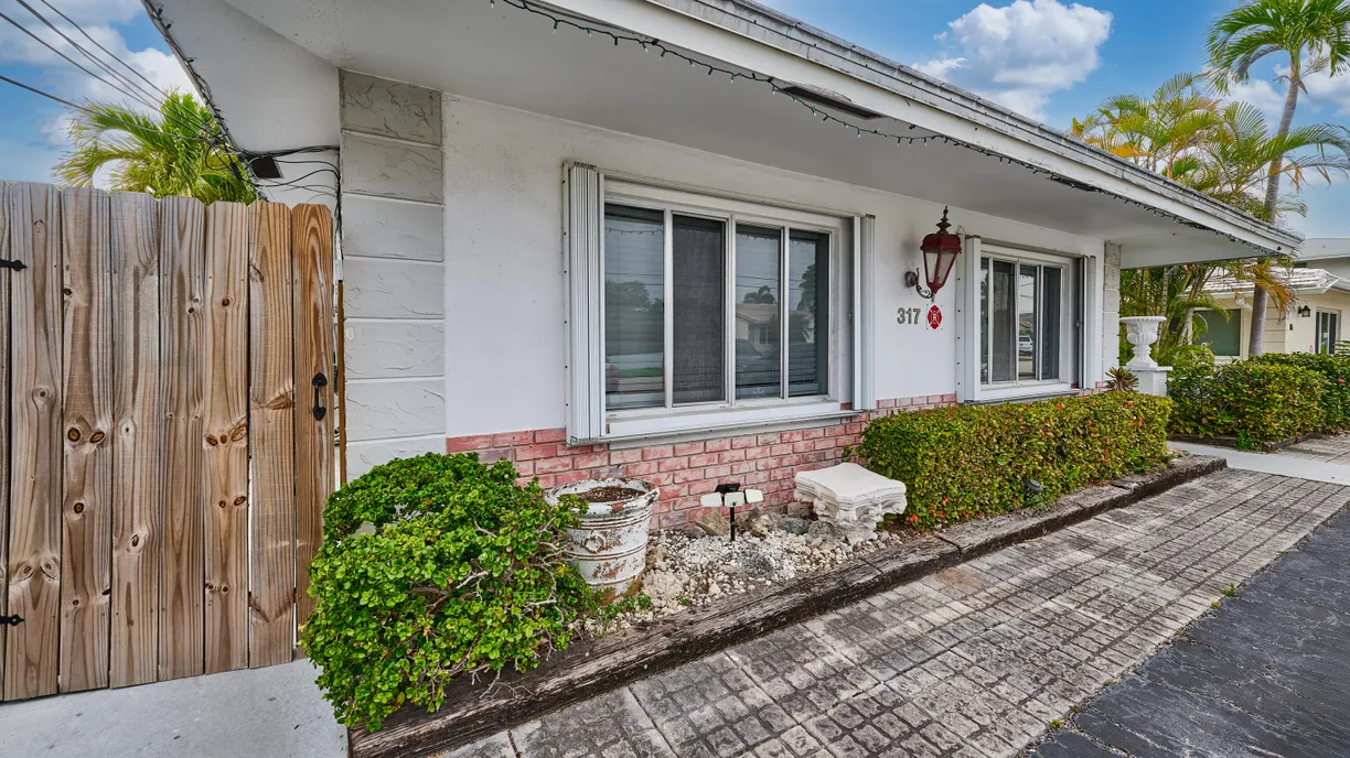 South Florida Real Estate | View 317 SE 12 Avenue, 1-3 | Listing
