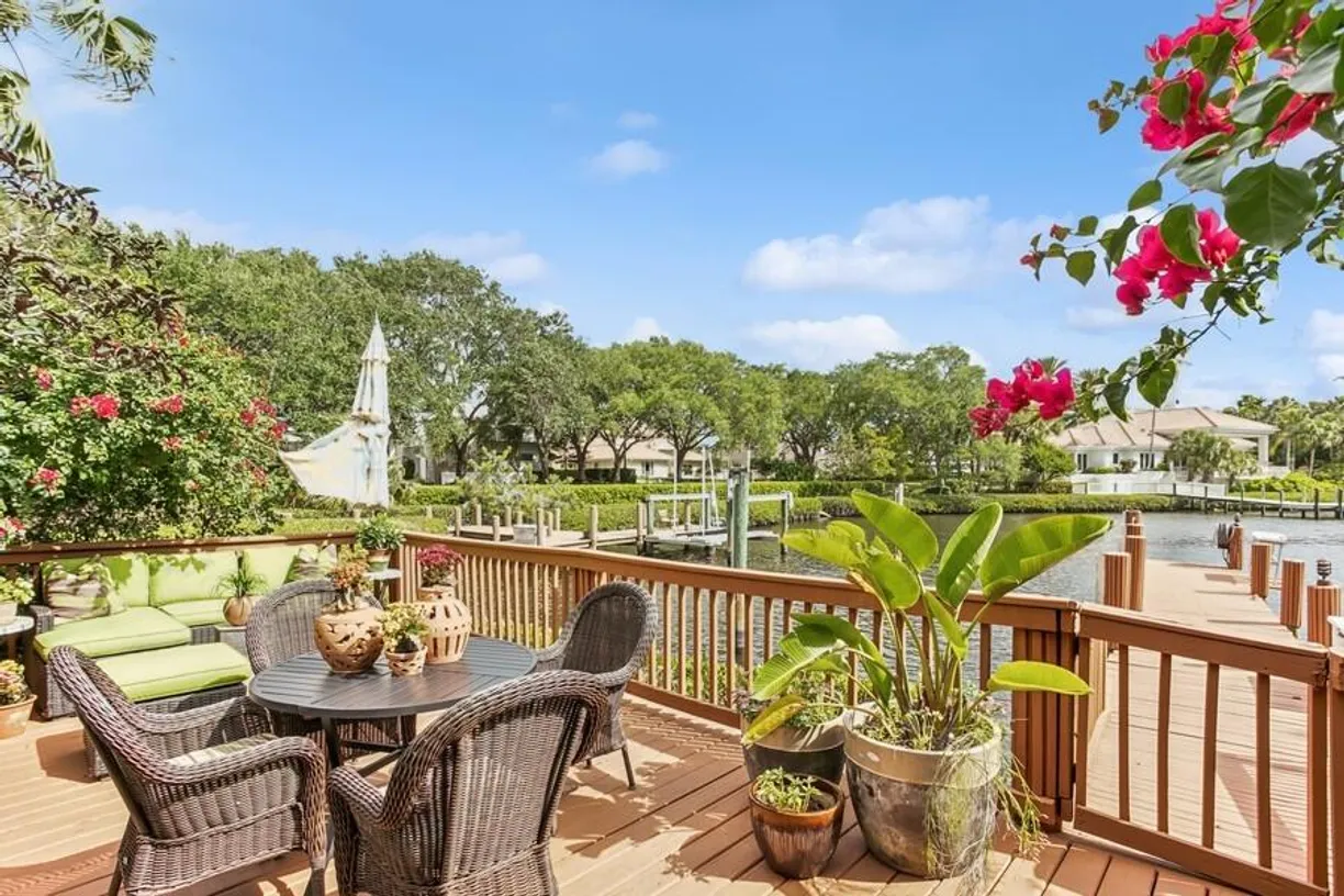 South Florida Real Estate | View 404 Mariner Drive | Listing