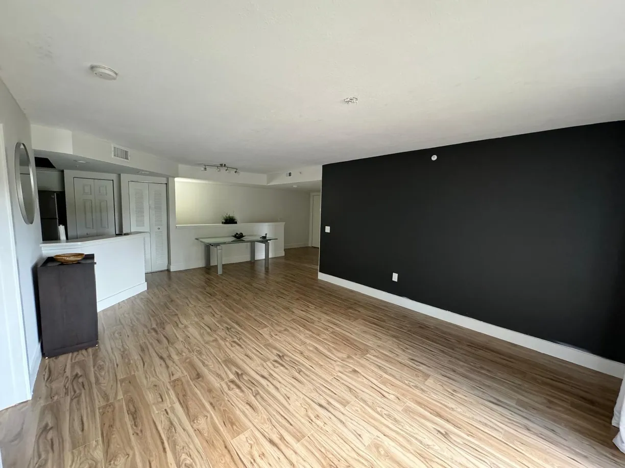 South Florida Real Estate | View 4155 N Haverhill Road, 1405 | Listing