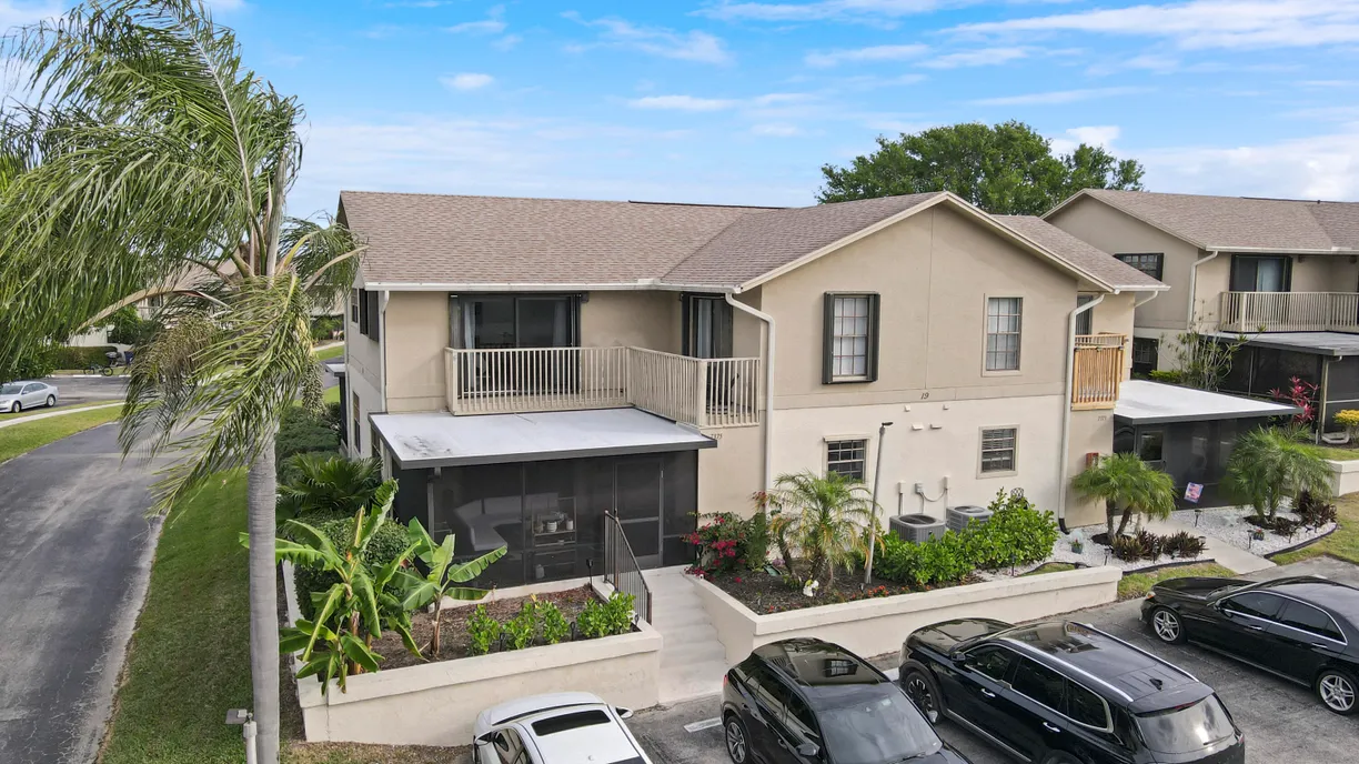 South Florida Real Estate | View 7375 SE Jamestown Terrace | Listing