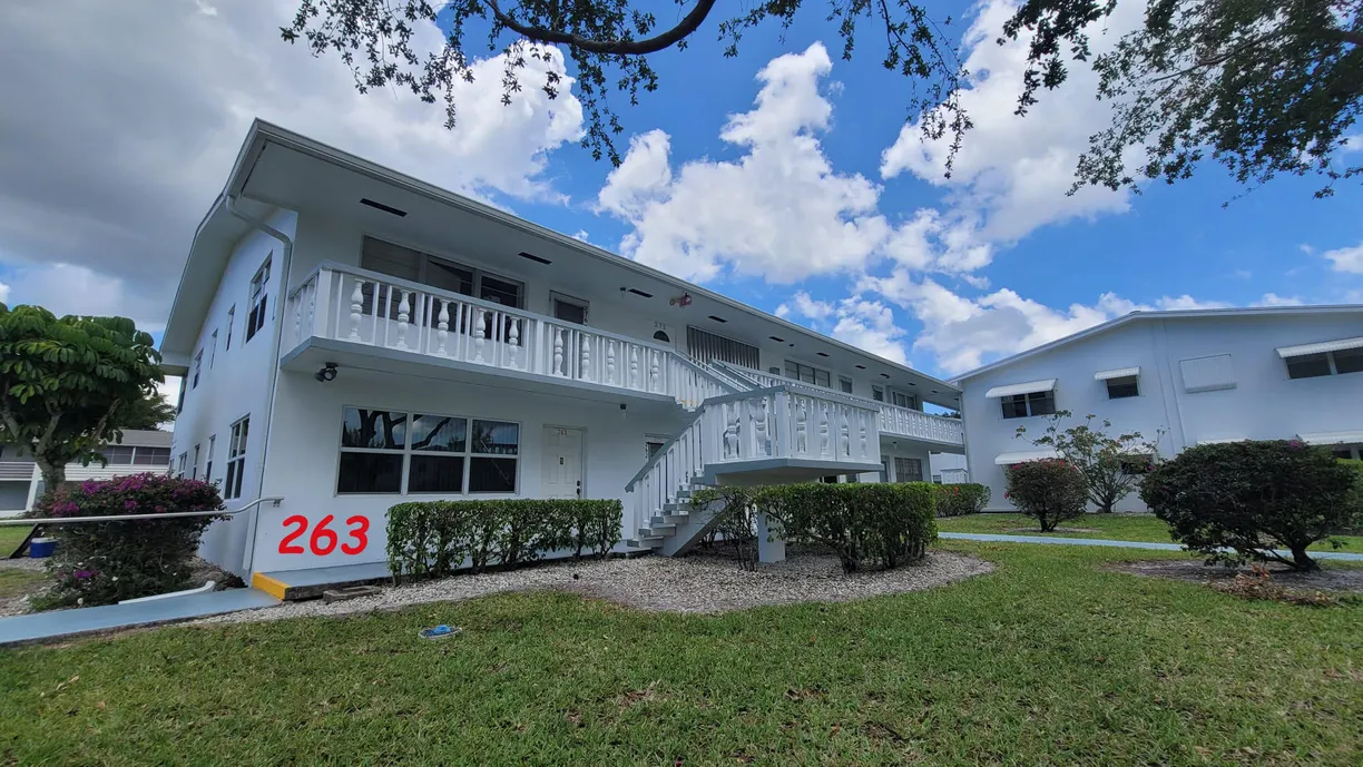 South Florida Real Estate | View 263 Windsor L | 1 Bed, 1 Bath