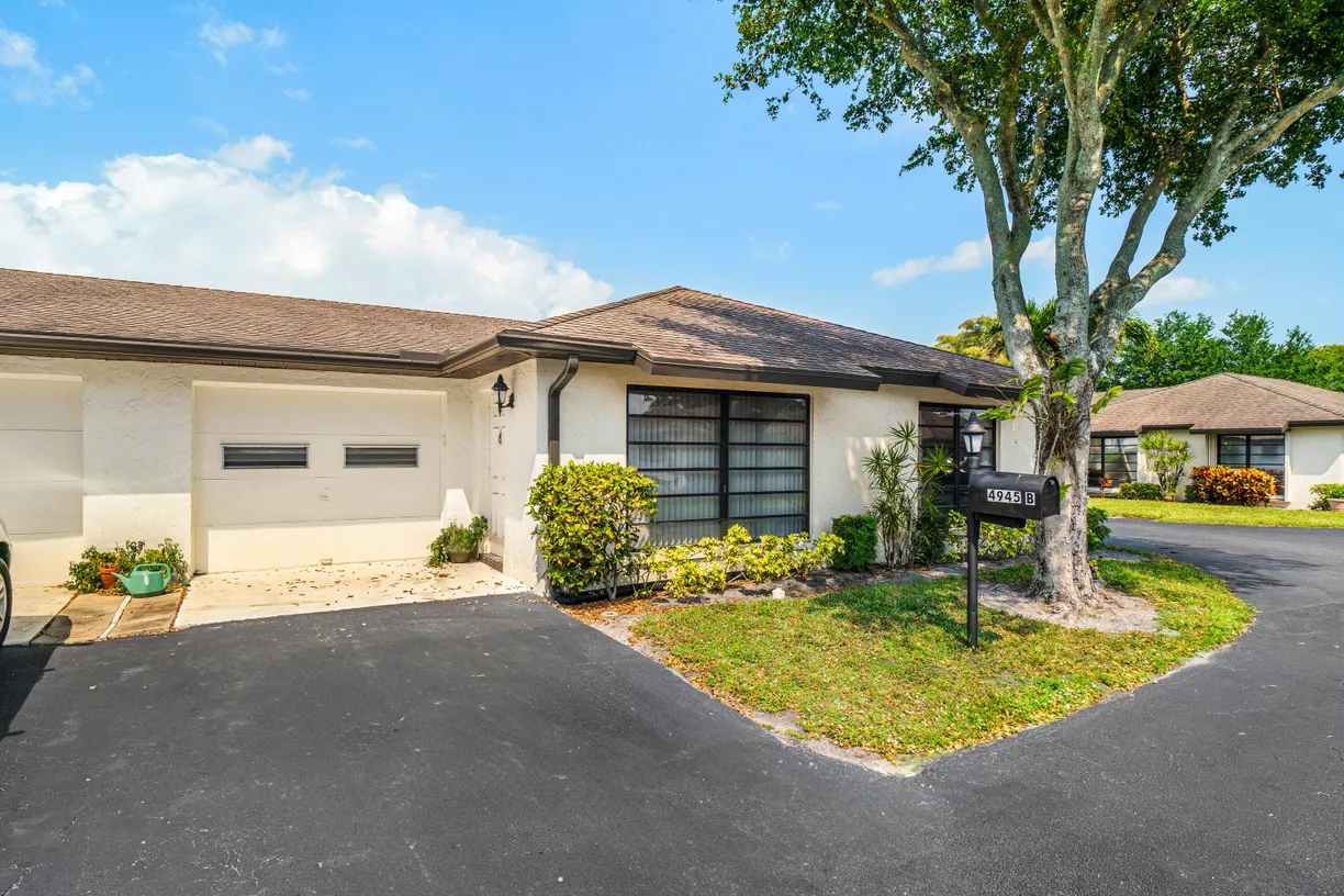South Florida Real Estate | View 4945 Eaglewood Road, B | 2 Beds, 2 Baths