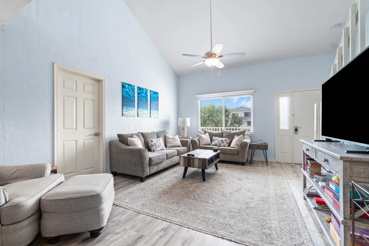South Florida Real Estate | View 470 N Bella Vista Court | Listing