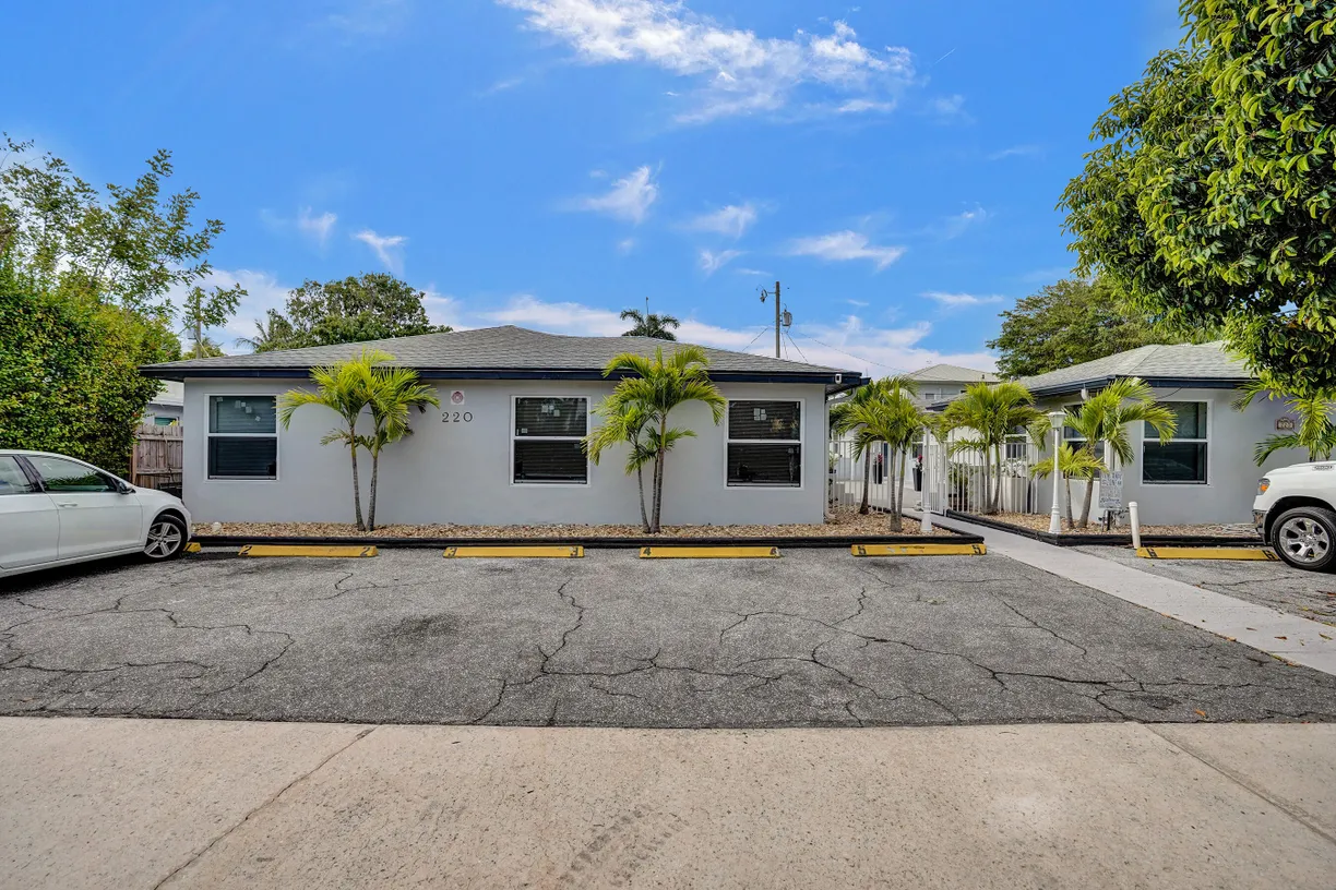 South Florida Real Estate | View 220 Walton Boulevard, 8 | Listing