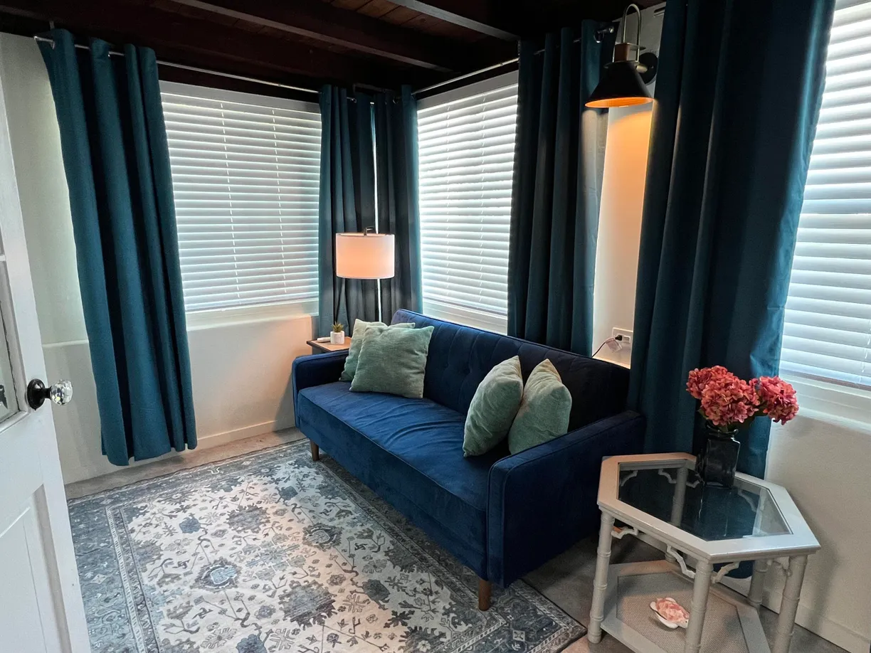 South Florida Real Estate | View 4108 Garden Avenue, 3 | 1 Bed, 1 Bath