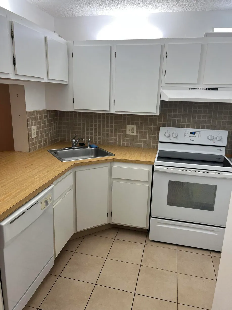 South Florida Real Estate | View 719 Sunny Pine Way, H1 | 2 Beds, 2 Baths