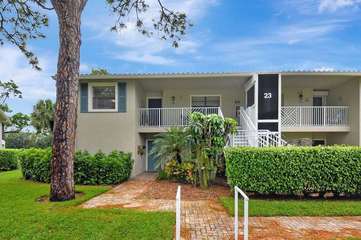 South Florida Real Estate | View 23 Westgate Lane, B | Listing