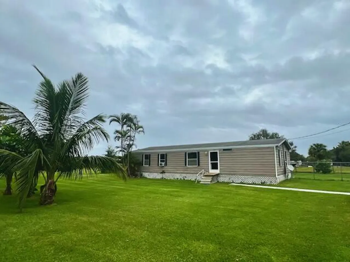 South Florida Real Estate | View 910 Gratton Road | Listing