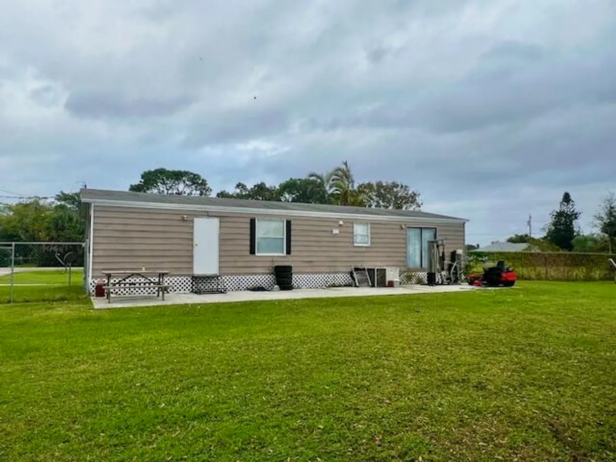South Florida Real Estate | View 910 Gratton Road | 3 Beds, 2 Baths