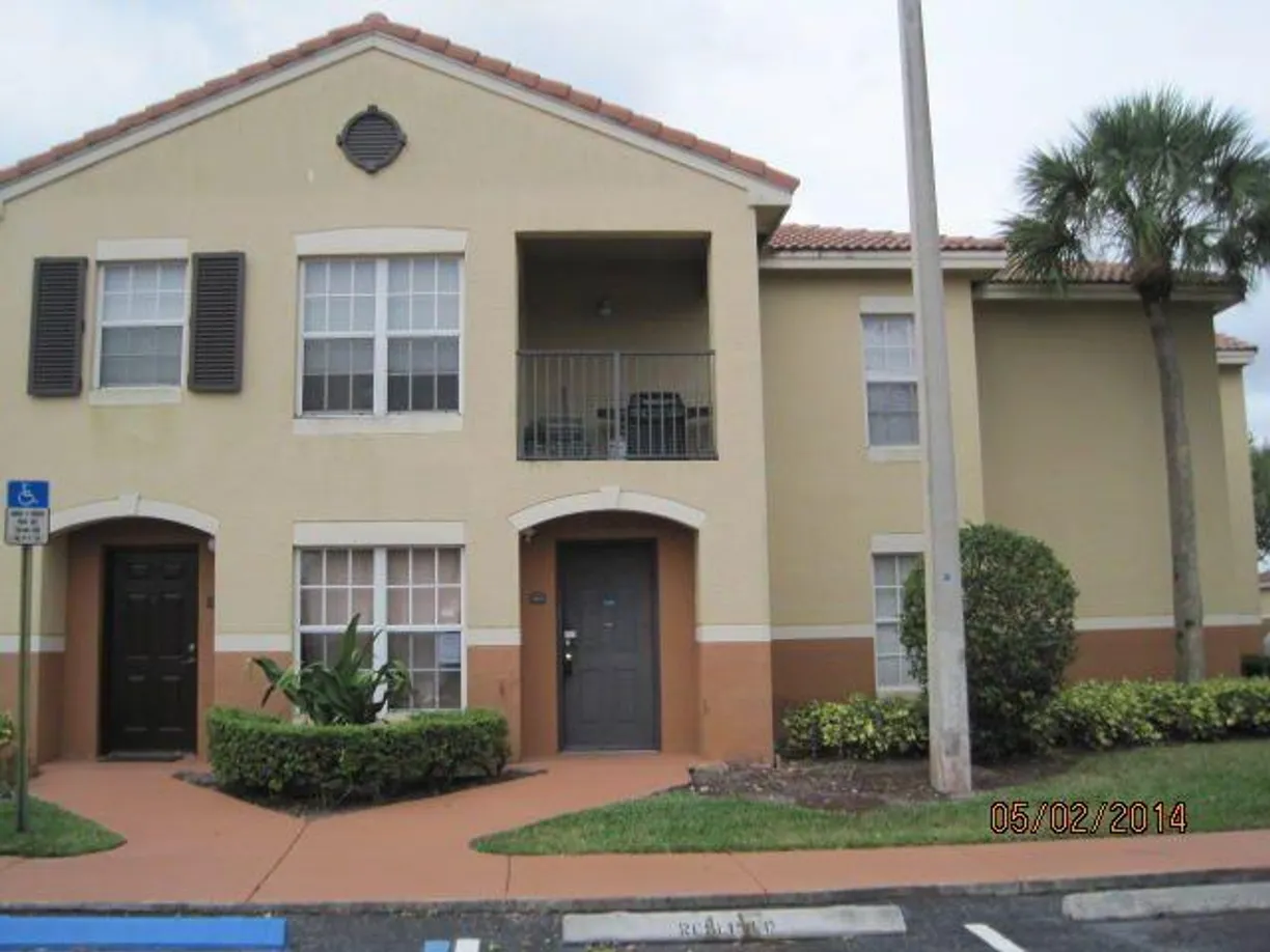 South Florida Real Estate | View 10318 Fox Trail Road, 406 | 1 Bed, 1 Bath