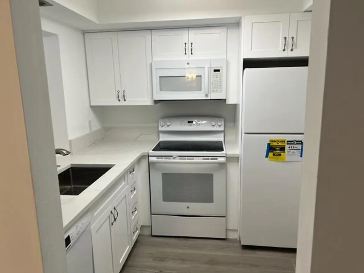 South Florida Real Estate | View 128 Lehane Terrace, 204 | Listing