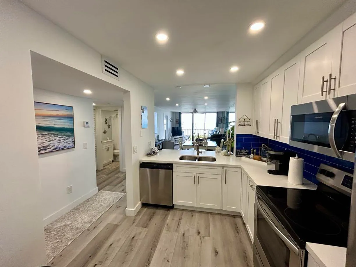South Florida Real Estate | View 4250 N Highway A1a, 304 | Listing