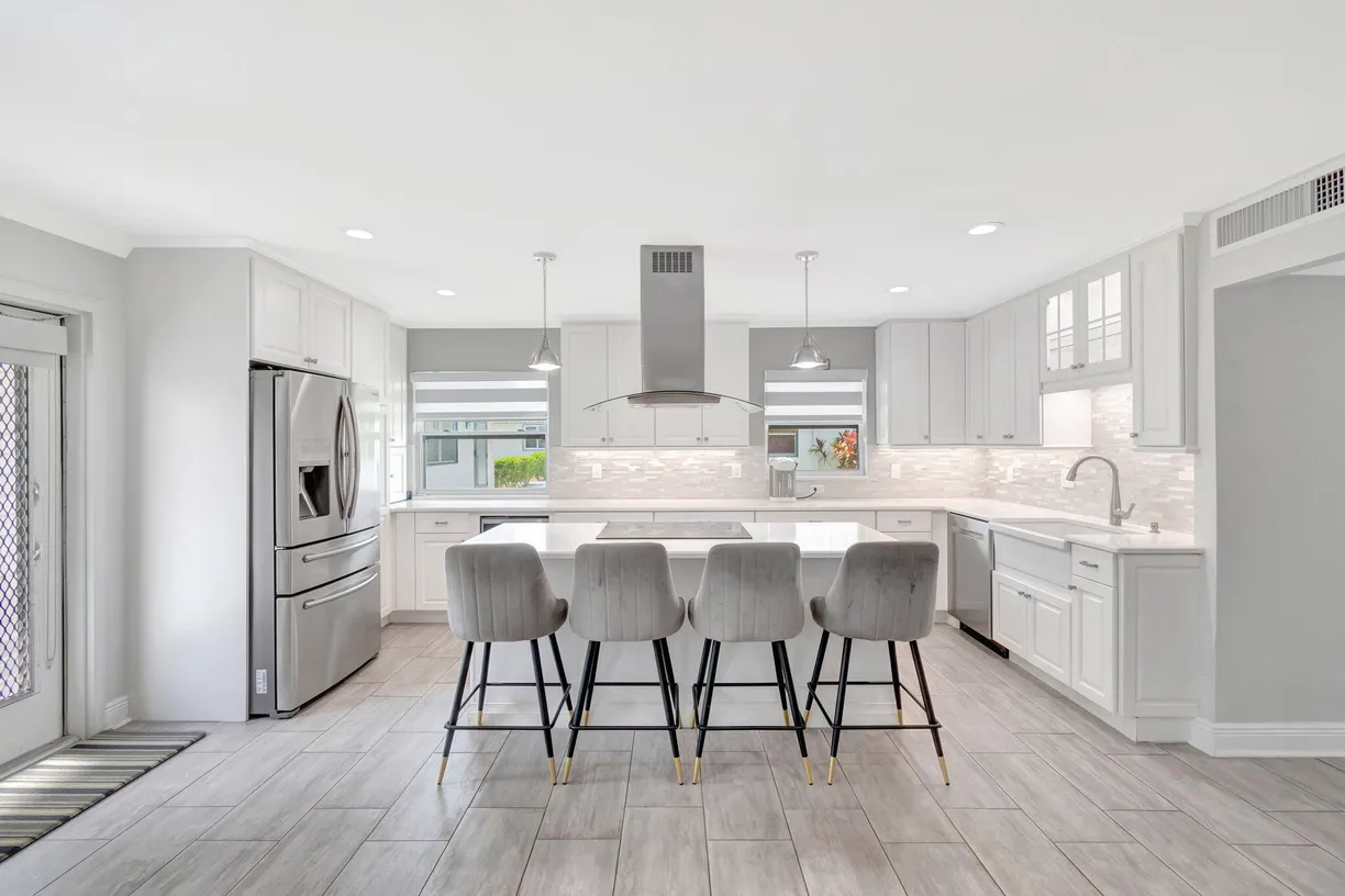 South Florida Real Estate | View 76 Waterford D | 2 Beds, 2 Baths