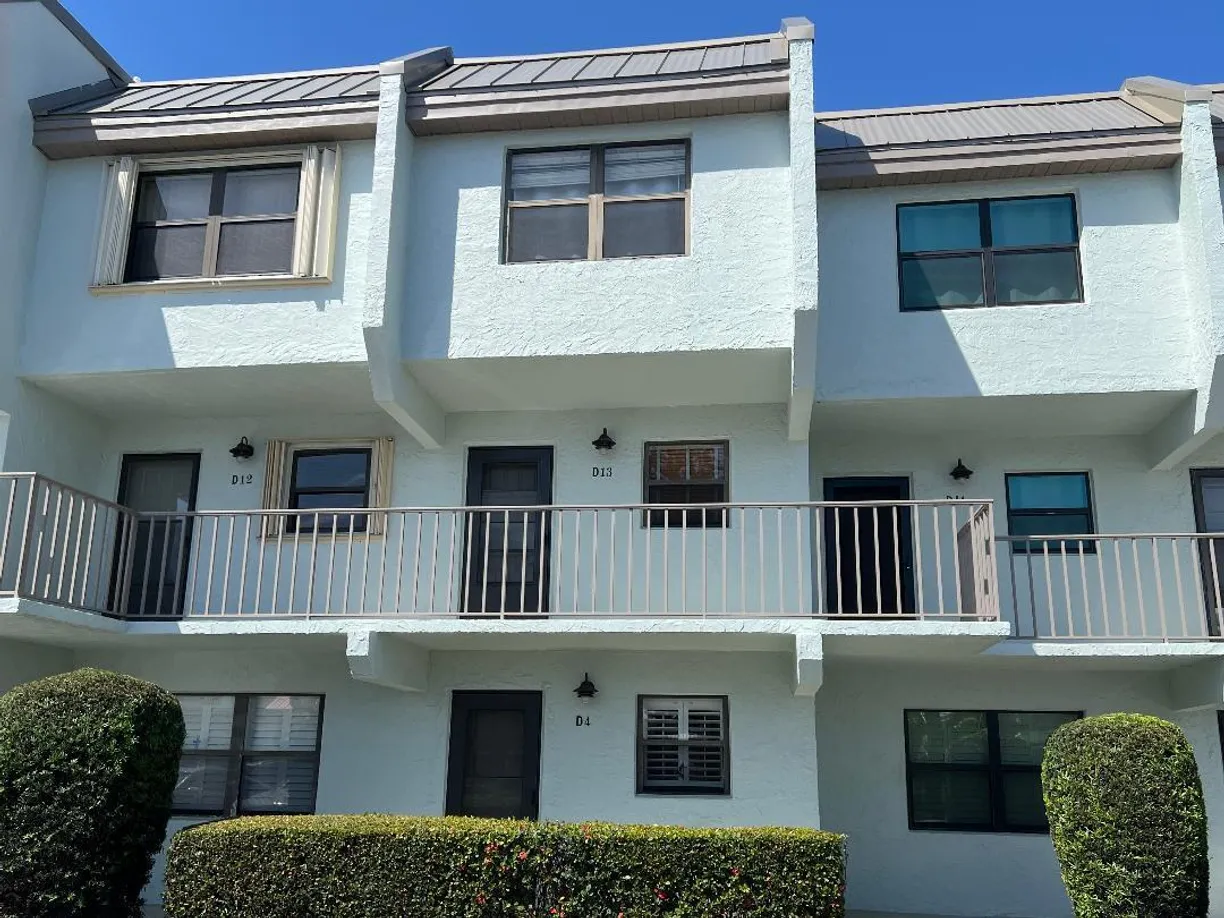 South Florida Real Estate | View 1300 Seaway Drive, D-13 | 2 Beds, 1 Bath
