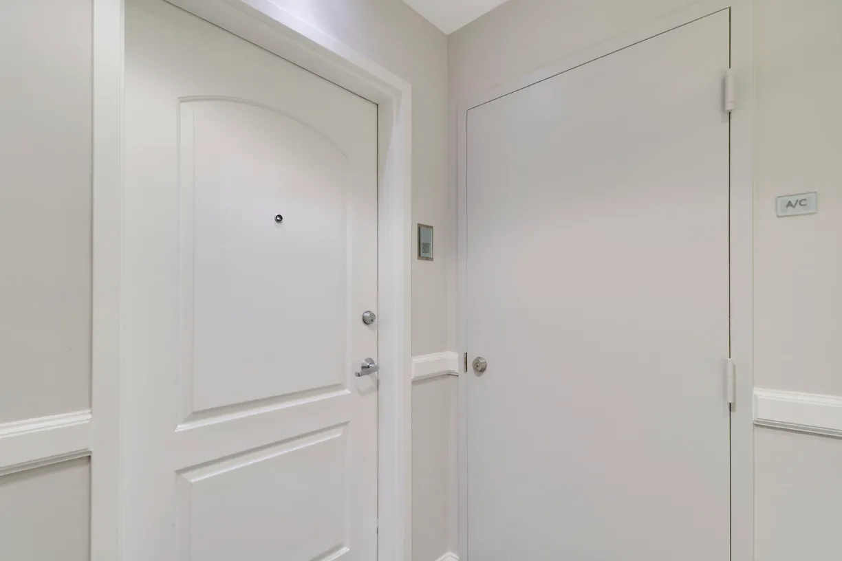 South Florida Real Estate | View 801 S Olive Avenue, 801 | 2 Beds, 2 Baths