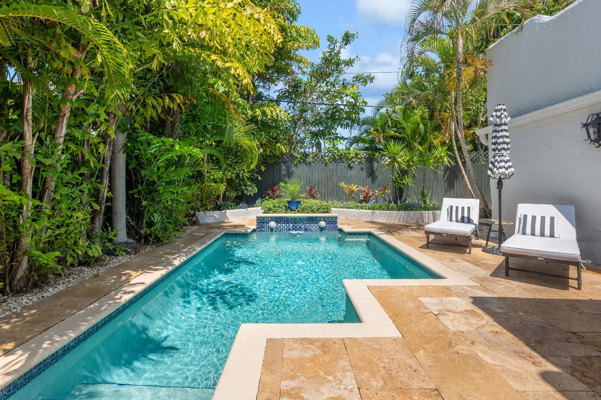 South Florida Real Estate | View 235 Nottingham Boulevard | 3 Beds, 2 Baths