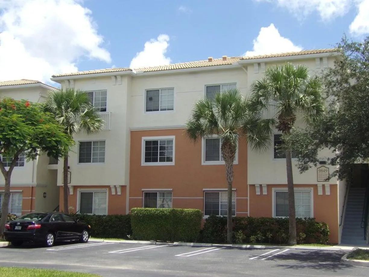 South Florida Real Estate | View 9849 Baywinds Drive, 8306 | 1 Bed, 1 Bath