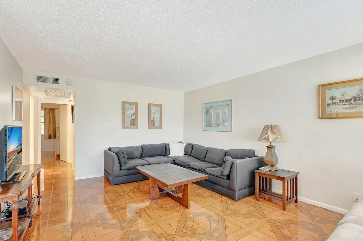 South Florida Real Estate | View 302 Markham N | Listing