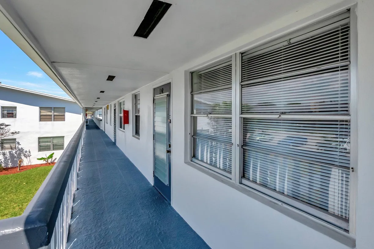 South Florida Real Estate | View 302 Markham N | Listing