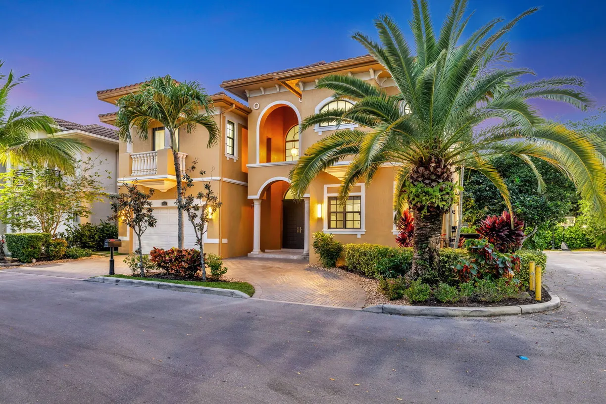 South Florida Real Estate | View 3533 Forest View Circle | 6 Beds, 5 Baths